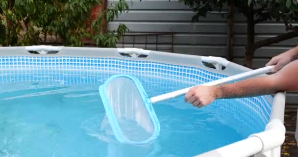 Limpieza de la piscina Azul Fondo abstracto fuera de foco — Vídeo de stock