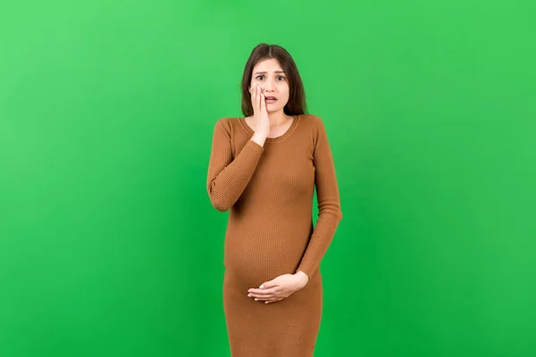 Stresująca Lub Wściekła Kobieta Ciąży Problemy Ciążowe Matki Kolorowe Tło — Zdjęcie stockowe