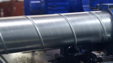Metal boruların ve metal fayansların üretimi için metal yapıların üretimi için kullanılan metalik fabrika