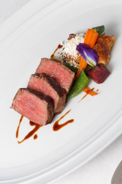 Dana biftek orta ızgara