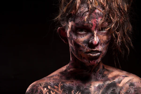 Chica con arte de la cara pintada oscura —  Fotos de Stock