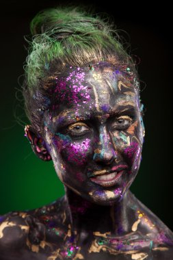 Yaratıcı yüz sanat kadınla