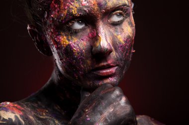 Yaratıcı yüz sanat kadınla