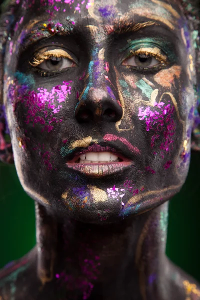 芸術創造的な顔を持つ女性 — ストック写真