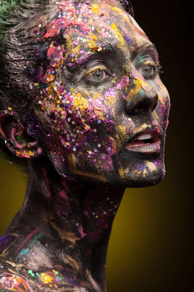 Yaratıcı yüz sanat kadınla — Stok fotoğraf