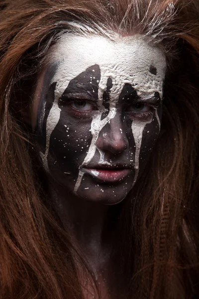 Retrato de mujer con arte facial — Foto de Stock