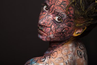 yaratıcı yüz-resim kadınla