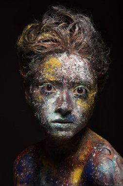 Sıradışı boyama makyaj kadınla