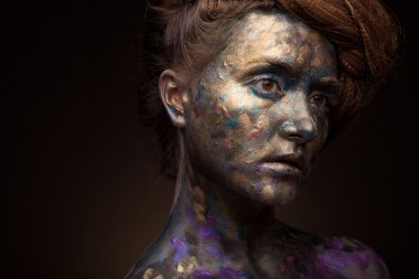 Altın kadın yüz portre