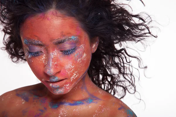 Yaratıcı bodyart ve yüz sanat kızla