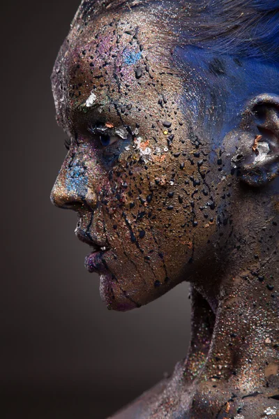 Sıradışı boyama makyaj kadınla