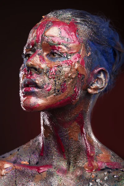 Menina com bodyart colorido e arte facial — Fotografia de Stock