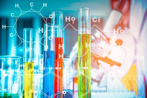 Les Scientifiques Préparent Des Éprouvettes Contenant Grand Nombre Formules Structurales — Photo