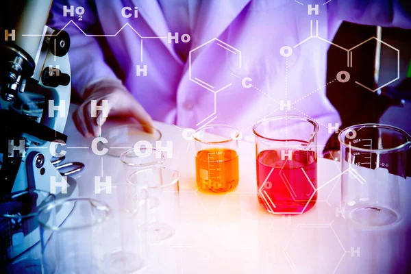 Les Scientifiques Préparent Des Éprouvettes Contenant Grand Nombre Formules Structurales — Photo