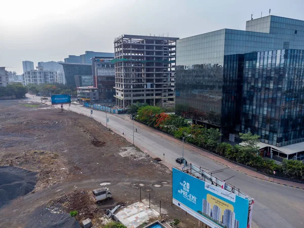 Pune Hindistan 'daki COVID19' un ikinci dalgası nedeniyle, tecrit sırasında trafik çok daha az..
