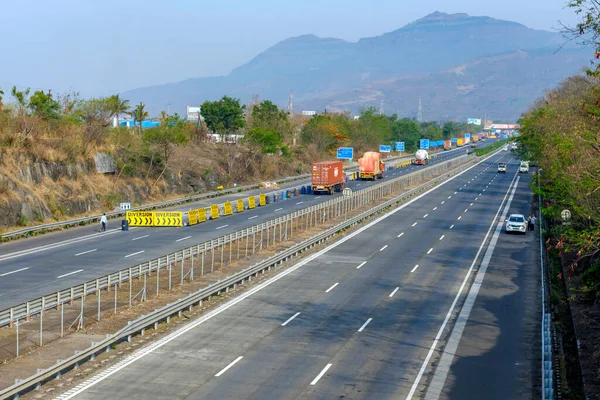 Транспорт Автомагістралі Мумбай Пуне Поблизу Пуне Індії Автомагістраль Офіційно Називається — стокове фото
