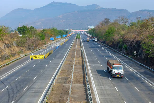 Tráfego Mumbai Pune Expressway Perto Pune Índia Expressway Oficialmente Chamada — Fotografia de Stock