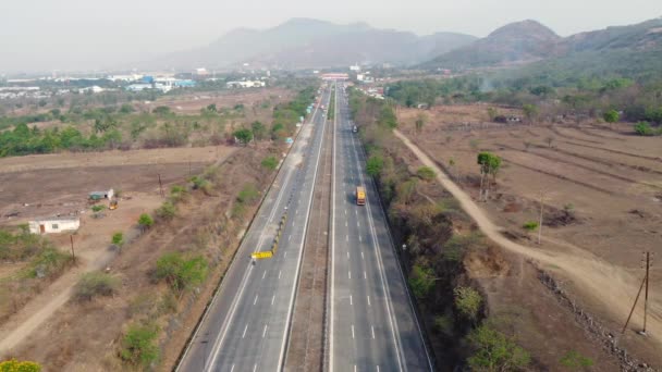 Flygbilder Från Mumbai Pune Expressway Nära Pune India Expressway Kallas — Stockvideo