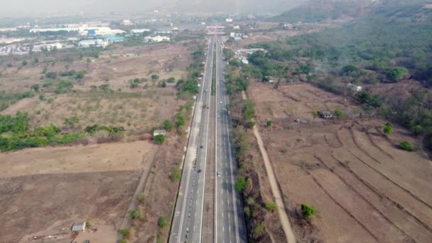 Imágenes Aéreas Autopista Mumbai Pune Cerca Pune India Autopista Llama — Vídeo de stock