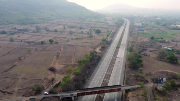 Imágenes Aéreas Autopista Mumbai Pune Cerca Pune India Autopista Llama — Vídeo de stock