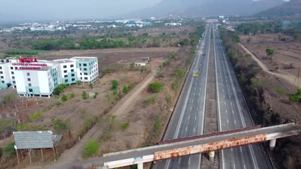 Flygbilder Från Mumbai Pune Expressway Nära Pune India Expressway Kallas — Stockvideo