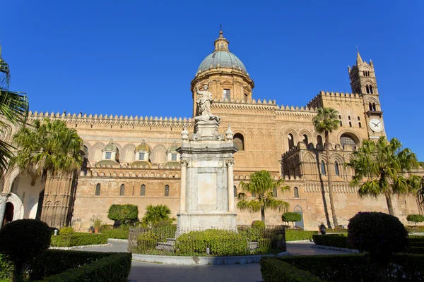 A székesegyház a Palermo — Stock Fotó