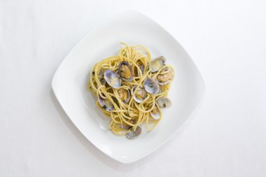 Taze istiridye spagetti