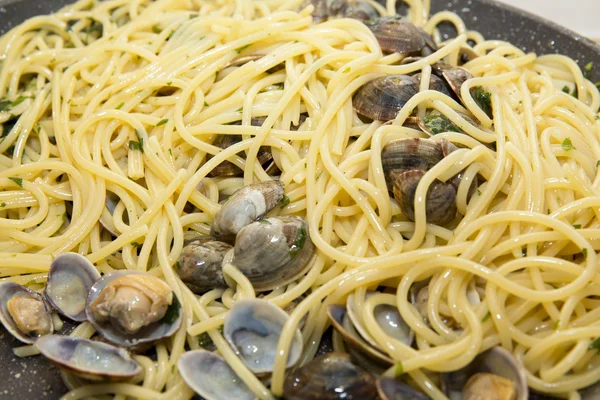 Primer plano de la pasta con mariscos — Foto de Stock