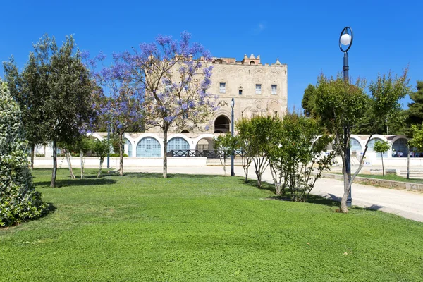 Das zisa-schloss in palermo, sizilien. Italien — Stockfoto