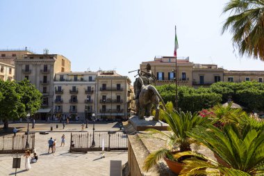 Palermo 'daki Teatro Massimo Vittorio Emanuele' nin güzel bir manzarası.