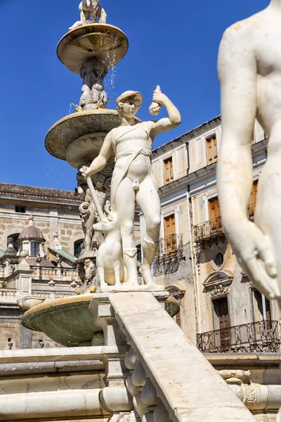 位于巴勒莫的比勒陀利亚广场 Piazza Pretoria 或Vergogna广场 Piazza Della Vergogna 的美丽景色 — 图库照片