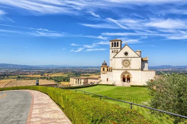 Piękny Widok Zewnątrz Słynnej Bazyliki Papieskiej Franciszka Asyżu Assisi Umbria — Zdjęcie stockowe