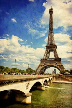 Paris 'teki Eyfel Kulesi Klasik Tarzı