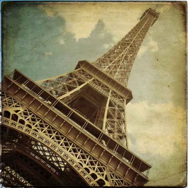 A Torre Eiffel em Paris em estilo Vintage — Fotografia de Stock