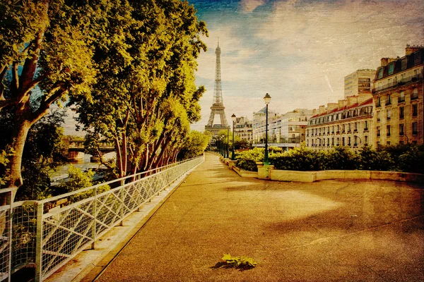 빈티지 양식으로 만든 파리의 에펠 탑 — 스톡 사진