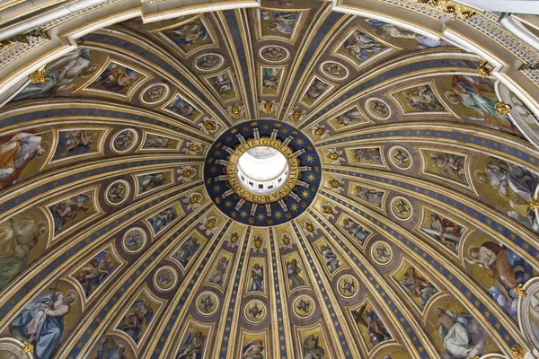 Die Kuppel der Petersbasilika — Stockfoto