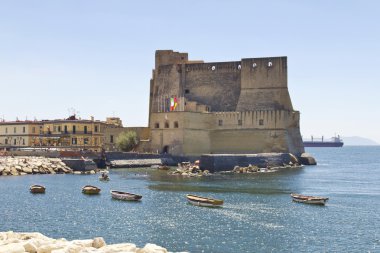 Castel dell'Ovo, Napoli, İtalya'nın Bay'de bir ortaçağ kalesi