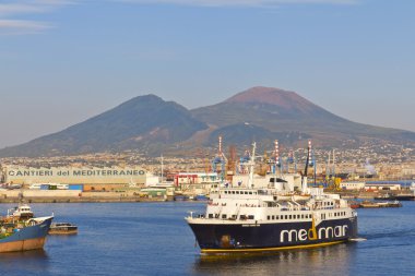 Napoli, Napoli Körfezi ve M limanda görünümünü Panoraması