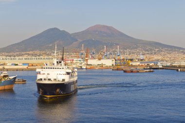 Napoli, Napoli Körfezi ve M limanda görünümünü Panoraması