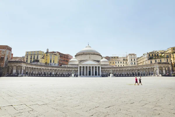 Ein schöner Blick auf die Piazza del Plebiscito in Neapel — Stockfoto