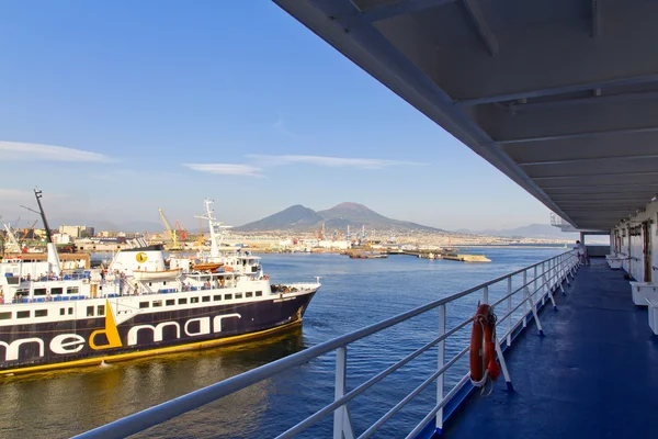 Napoli, Napoli Körfezi ve M limanda görünümünü Panoraması — Stok fotoğraf