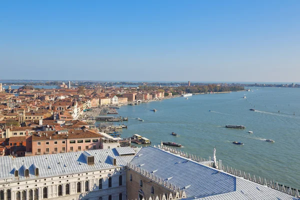 Une vue de Venise depuis le campanile de San Marco — Photo