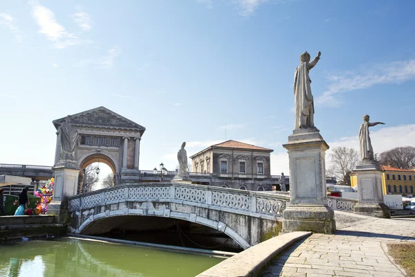 Prato della Valle w Padwie, Veneto, Włochy. — Zdjęcie stockowe