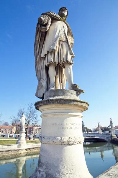 Prato della Valle in Padua, Veneto, Italië. — Stockfoto