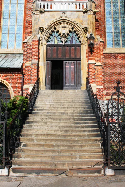 Antigas escadas de pedra da igreja católica em Wroclaw, Polônia Fotografia De Stock