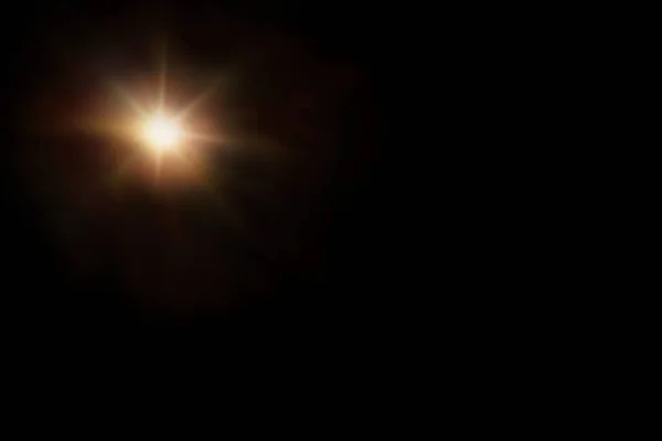 Överliggande Lysraket Med Blixtljus — Stockfoto