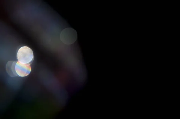 bir Bokeh ışıltısı yansımaları yansıtır