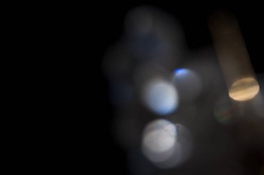 bir Bokeh ışıltısı yansımaları yansıtır