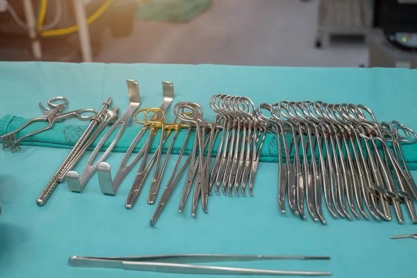 Sterilní Nůžky Další Lékařské Nástroje Chirurgické Vybavení Zdravotnické Prostředky Operačním — Stock fotografie