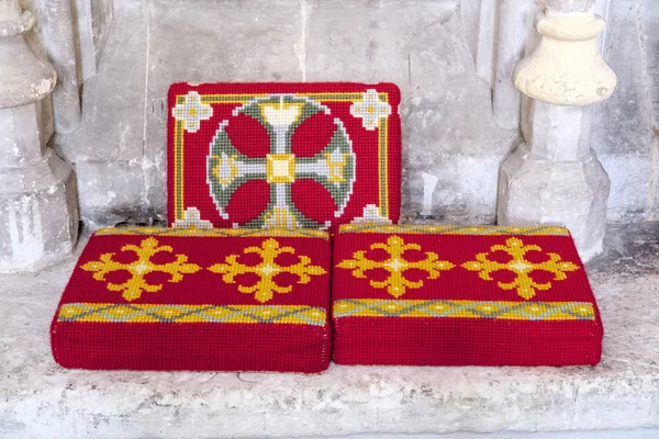 WINCHESTER, HAMPSHIRE / UK - 6 MARZO: Pew Cushions a Winchester — Foto Stock